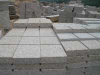 Desert Gold Rusty Granite, Pavers